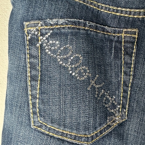 New With Tags Hello Kitty Charla Rhinestone Denim Jeans Size 9/10 - Picture 2 of 7